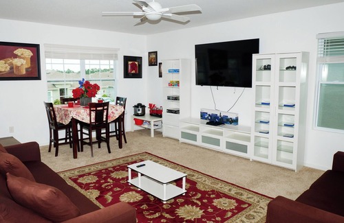 St. Cloud House | 3-bedroom space near the beautiful Lake Nona 20 minutes from the airport No Pet