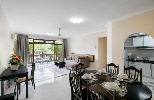Downtown George Town Apartment | 3-Bedroom Stay at Macalister Road & Georgetown, Noble Villa Penang