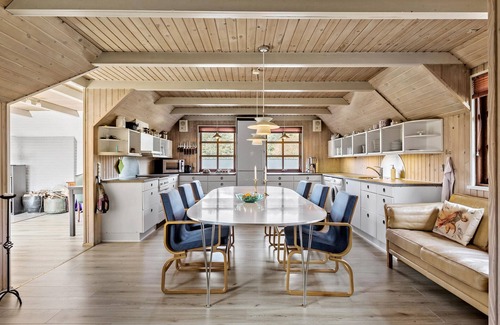 Hvalpsund House | 3 bedroom stunning home in Farsø