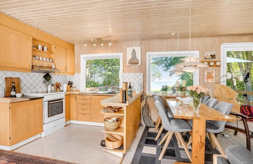 Fur House | 3 bedroom stunning home in Fur