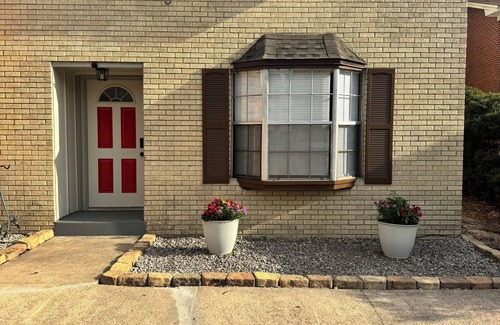 Wright House | 3-bedroom townhome in gorgeous Fort Walton Beach with AC,Internet, and smart TVs