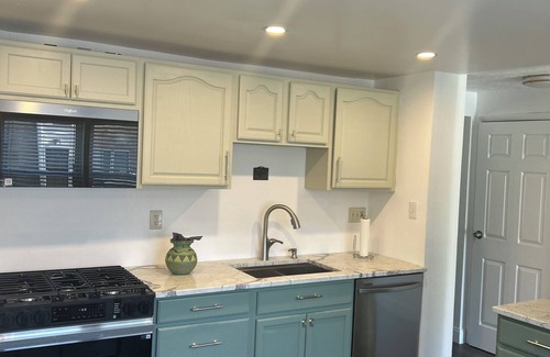 East Liberty House | 3-bedroom townhome in delightful Pittsburgh with WiFi, AC