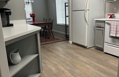 Merced House | 3-bedroom townhome in marvelous Merced with WiFi, AC