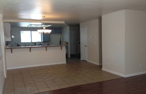 Modesto House | 3-bedroom townhome in tranquil Modesto with AC