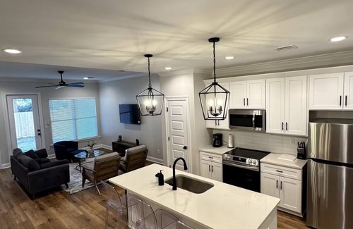 Broussard House | 3-bedroom townhome in the Hart of Broussard