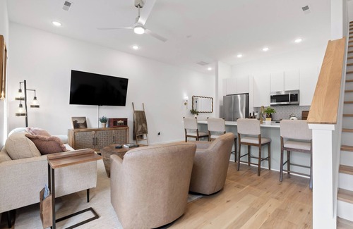 Lookout Valley Neighborhood Association House | 3-bedroom townhome in marvelous Chattanooga, Cameron Outpost