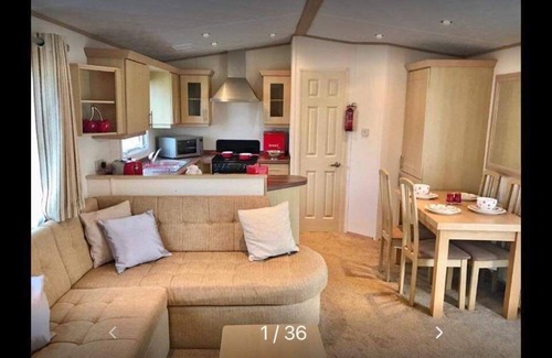 Heacham Ski Chalet | 3 Bedroom unit with Ramp Access linen included