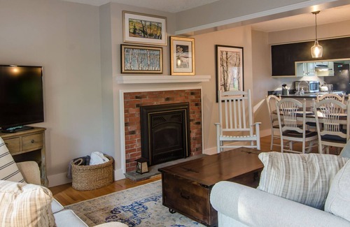Quechee Condo | 3 Bedroom / 2.5 Bath Central Quechee Condo