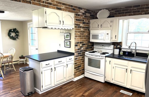 Knoxville House | 3-bedroom vacation home 15 minutes from University of Tennessee