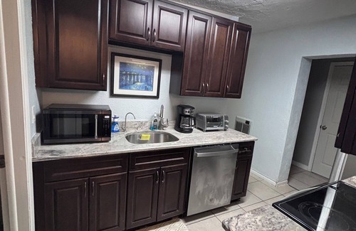 Hudson House | 3-bedroom vacation home just 4 minutes to Hudson Beach