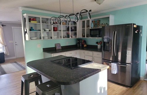 Sylva House | 3-bedroom vacation home just 27 minutes to Harrahs Cherokee Casino
