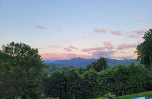 Sylva House | 3-bedroom vacation home just 27 minutes to Harrahs Cherokee Casino