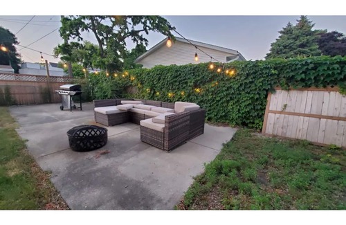 Racine House | 3-bedroom vacation home just a short walk to Lake Michigan
