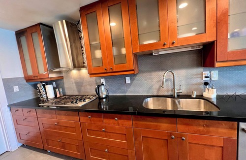 Eastern Malibu Villa | 3-bedroom villa, 3 bath, 2 floors, spacious wardrobe, private parking, balconies