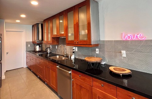 Eastern Malibu Villa | 3-bedroom villa, 3 bath, 2 floors, spacious wardrobe, private parking, balconies