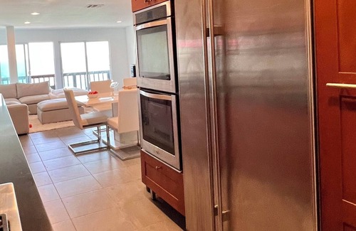 Eastern Malibu Villa | 3-bedroom villa, 3 bath, 2 floors, spacious wardrobe, private parking, balconies