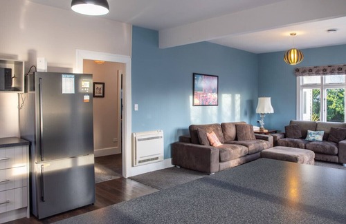Methven House | 3 bedroom villa, close to town, dog friendly