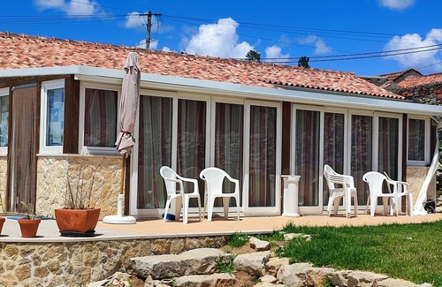 Alcobaca Villa | 3-bedroom villa in delightful Alcobaça with WiFi, private pool and parking.