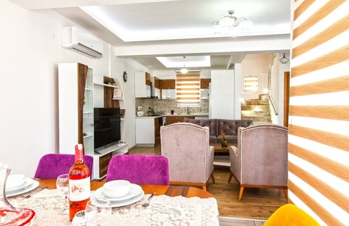 Ciftlik Villa | 3 Bedroom Villa with Private Pool and Garden Near the Beach