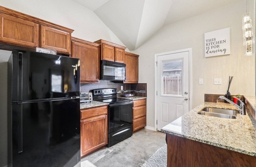 Copperas Cove House | 3-bedroom, with an office, fenced backyard and short drive to fort Cavazos