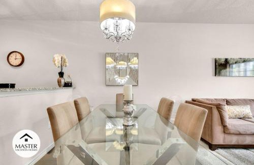 Bay Lake House | 3 Bedrooms 2 Bathrooms Lucaya Village 18-102