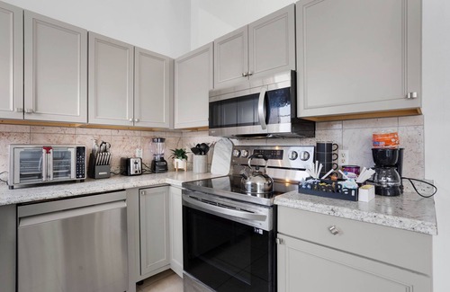 Mill Run House | 3-bedrooms,2bathrooms in Kissimmee with free WiFi,free parking,AC,fire pit