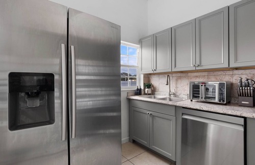 Mill Run House | 3-bedrooms,2bathrooms in Kissimmee with free WiFi,free parking,AC,fire pit