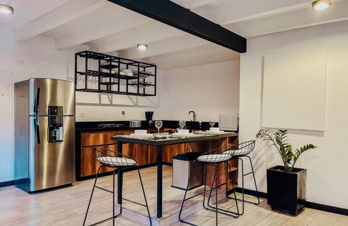 El Tesoro Apartment | 3 Bedrooms 3.5 Bathrooms