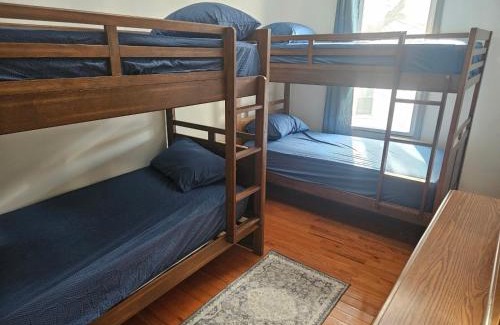 Greenville Apartment | 3 bedrooms apt,2 baths,15 mins to NYC