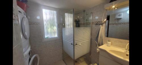 Haifa Apartment | 3 bedrooms by the sea-family space