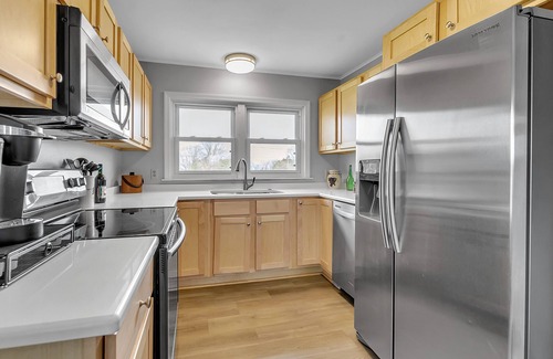 Ripley Apartment | 3 bedrooms Cape Cod at an award wining vineyard -nSparkling Ponds Winery