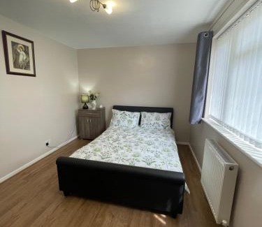 Banbury House | 3 Bedrooms Homestays In Drayton