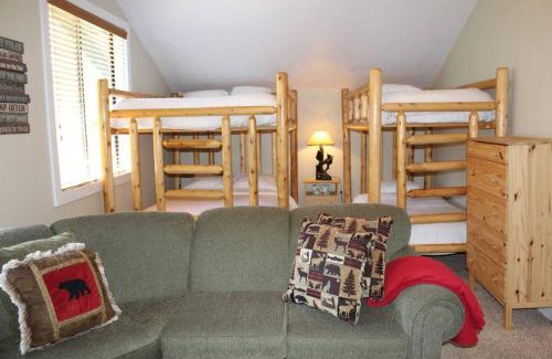 Bass Lake House | 3 bedrooms house in tranquil Bass Lake with AC WiFi Enjoy relaxation