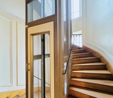 Enfants-Rouges Apartment | 3 bedrooms in Marais