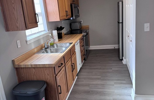 Charlotte House | 3 Bedrooms Town Home