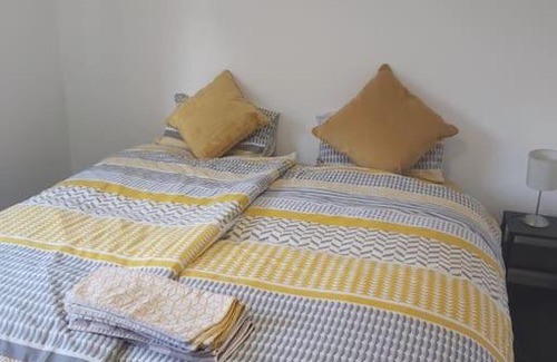 Dunstable Apartment | 3 bedrtoom comfortable house