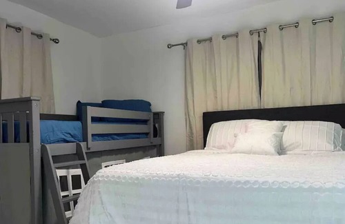 North Lauderdale House | 3 Beds 2 Baths Pool Home with Lots of Parking