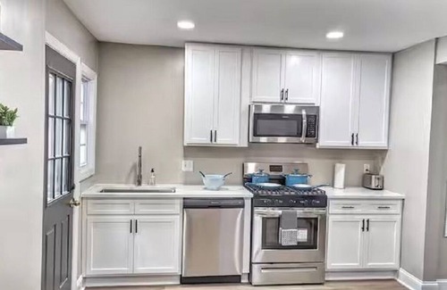 Deanwood House | 3 Blks to Metro near FedEx Field Washington DC