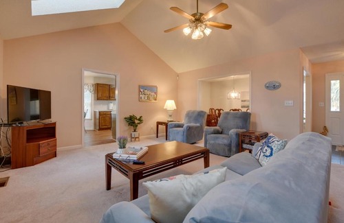 Crescent Beach House | 3 Blocks to Shore North Myrtle Beach Retreat!