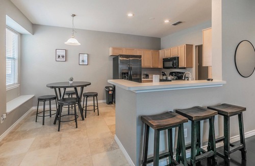 Roanoke House | 3 BR 2 BA Professionally Hosted by STR Homes