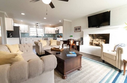 Edenton House | 3 BR/2 Bath king, Fire Pit