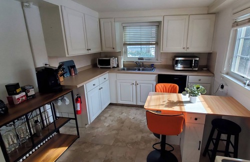 State College House | 3 BR/3 Bath College Heights Home - Quiet Neighborhood, 2 Miles to Beaver Stadium