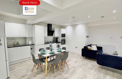 Shepherd's Bush Apartment | 3 BR Apt | Dashh Properties |Devonport road | WiFi