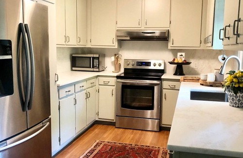 Fairhope Cottage | 3 BR Charming Cottage in Fairhope, steps from downtown and the Mobile Bay