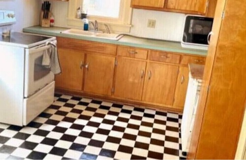 Seneca Falls House | 3 Br, Eclectic Lakefront Cottage