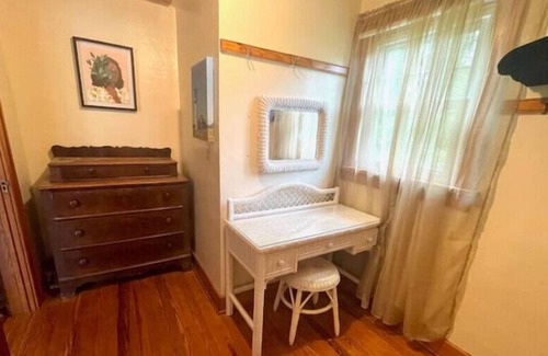 Seneca Falls House | 3 Br, Eclectic Lakefront Cottage