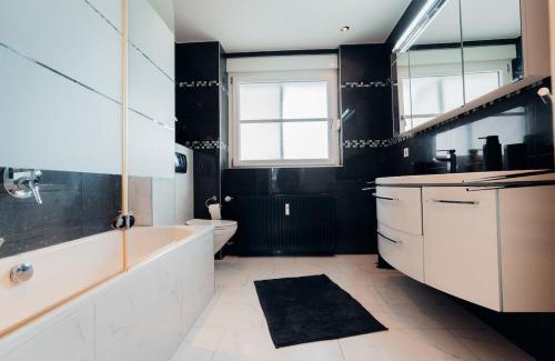 Ruedesheim am Rhein Apartment | 3 BR - Familienfreundlich - Geräumig - Zentral - Parkplätze