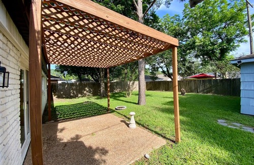 Westbury House | 3 BR Getaway Ideal for Families