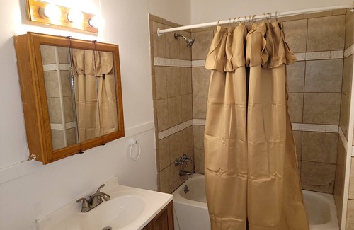 Westside Apartment | 3 br getaway suite currently unavailable