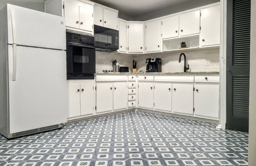 Norfolk - Virginia Beach House | 3-BR Home 3 mins. to Airport & 11 mins. to Beach